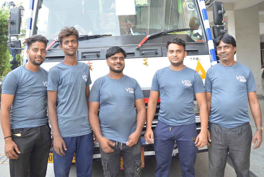vtc movers all staffs together vtc movers all staffs together